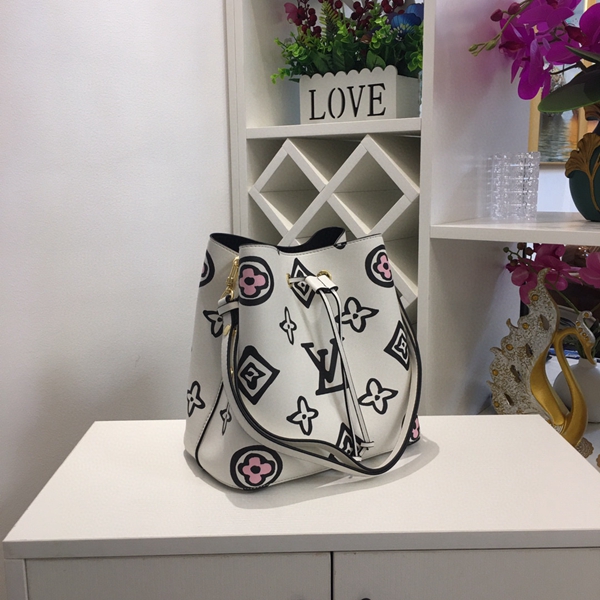 ルイヴィトンバッグ素材ディテール